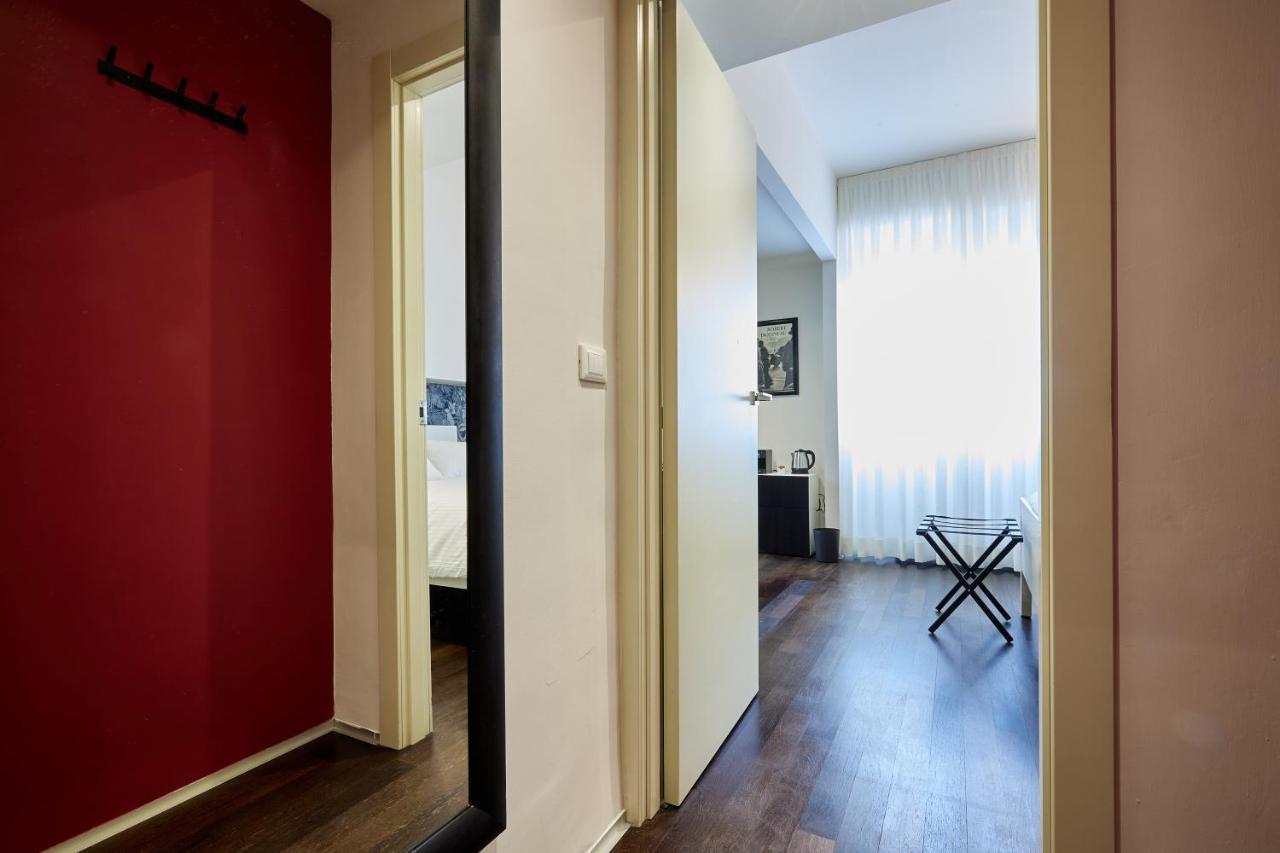 Suite In Town โบโลญญา ภายนอก รูปภาพ