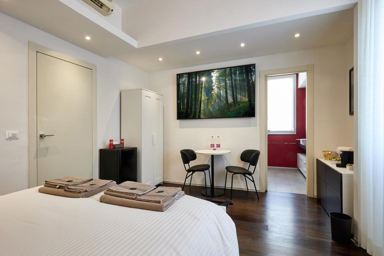 Suite In Town โบโลญญา ภายนอก รูปภาพ